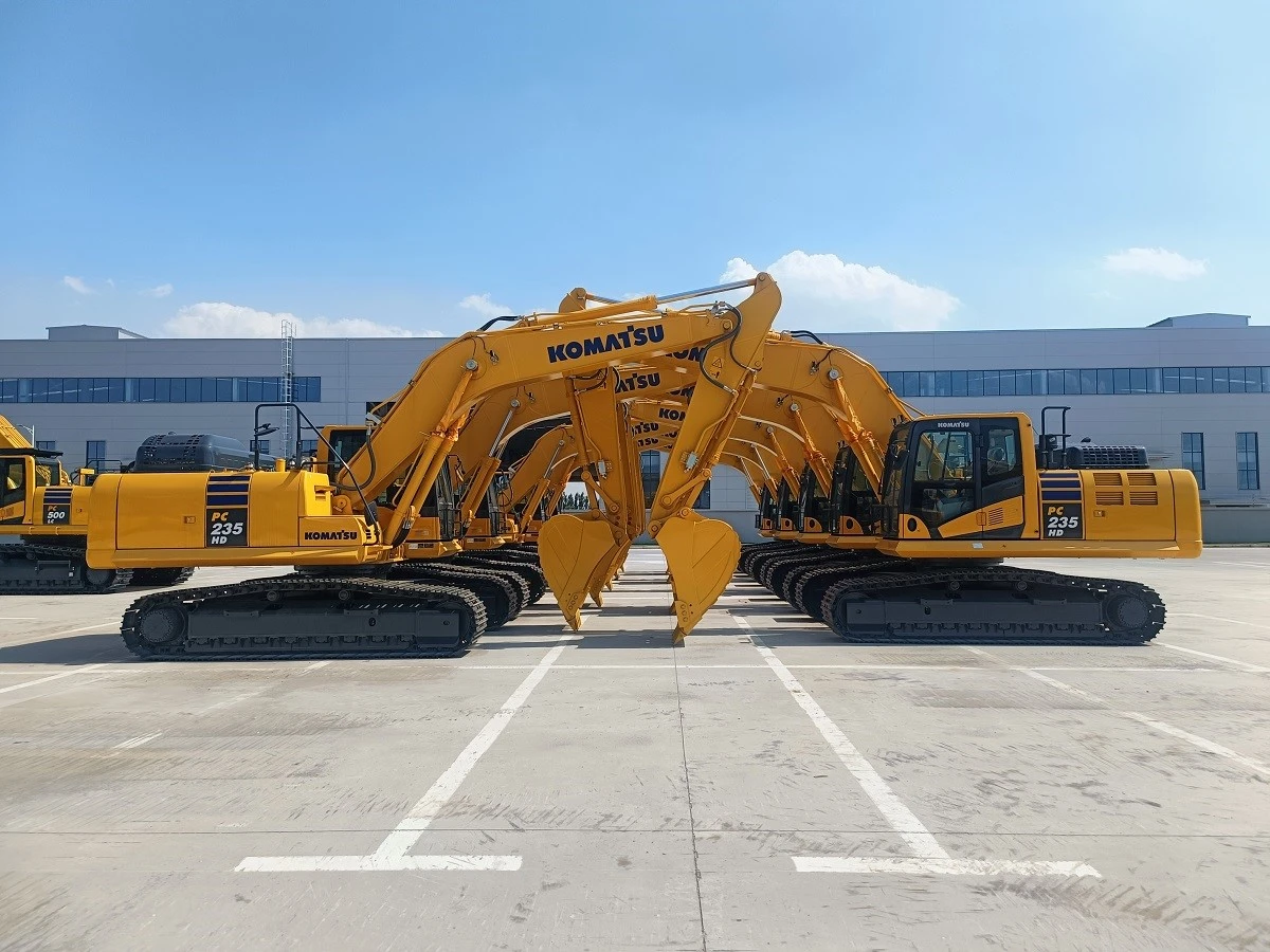 Guide des pelles Komatsu d'occasion : comment inspecter les heures d'ouverture et le train de rou...